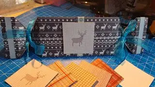 The easiest Christmas  Cracker #12x12stashbusting