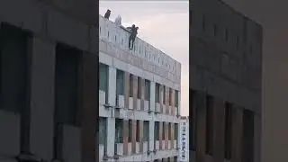 Город Рудный ,заброшенный дом  у детей нет мозгов !куда смотрит администрация?