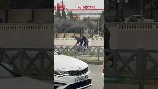 Сотрудник ГБР задержал мужчину на улице в #Сочи