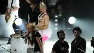 Stand & Deliver (live) - No Doubt (Adam Ant cover)