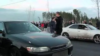 Drag Race by FreeRace Toyota Mark 2.5 Twin Turbo AT vs Toyota Mark 2.5 Boost Up MT