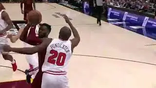 LeBron James Fastbreak Dime to Jeff Green Cavs vs Bulls 10-24-17
