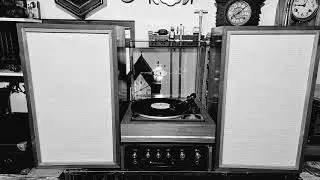 Washington Square. The Village Stompers. Dual 1214 Vintage Turntable. Plessey Vintage Speakers