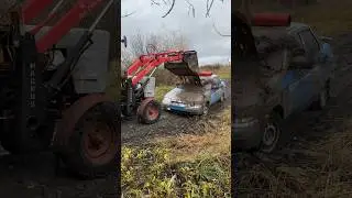 Как батя на тракторе уходил от погони😂 