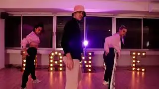 Into You (groups) -@ArianaGrande- choreography by @bim8oy