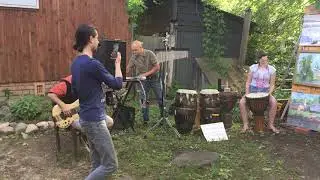Музыкальный сет на открытии вернисажа 