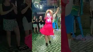 Жаркий восточный танец. Грин бар