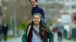" رجل أعمال غنى بيعرض على بنت فقيرة شبه بنته إن هو يتبناها وتعيش فى القصر بتاعه  "