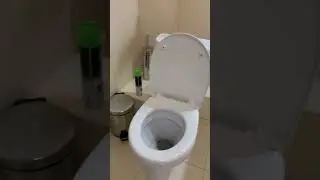 Зачем подглядывать через щель?!