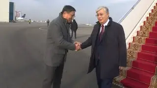 Досаев по-рабски встретил Токаева. Житель Алматы жестко про Токаева и Досаева. 26.01.2024.