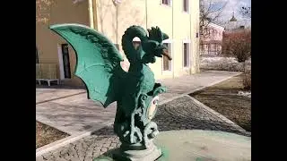 Сад имени Баумана, один из самых уютных парков Москвы.