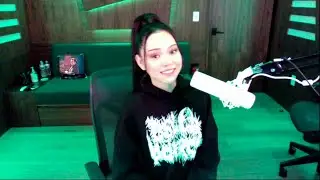 Mizkif is in EZ Clap - Bella Poarch