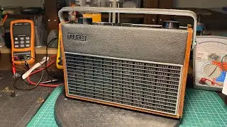 Repairing the variable capacitor in a Hacker Autocrat RP33 AM radio