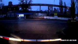 Чуть не сломал шлагбаум