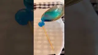 جربت اعمل لخلودة مصاصة بالملعقة بس😳