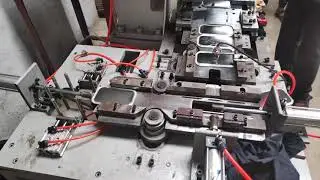 Rectangular bottom lining and curling machine