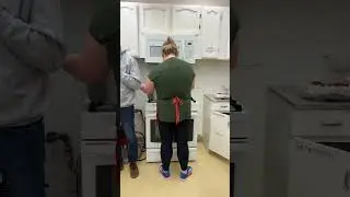 Making salmon cream cheese bites under pressure