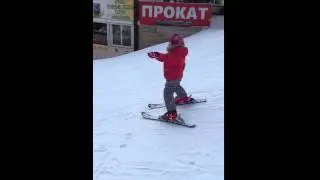 Шерегеш 2016 Милана первый раз на лыжах