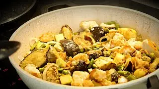 Тушеное куриное филе с овощами