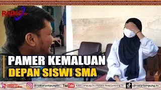 Pamer Kemaluan Depan Siswi SMA