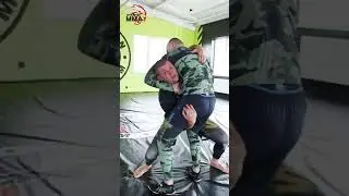 Как освободиться из гильотины 