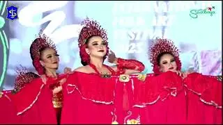 Tari Cak Juan dalam acara Opening Show Surabaya Cross Culture International Folk Art Festival 2023