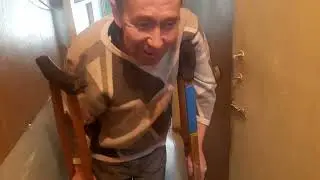 (18+)Странно бомжом запахло