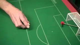 How To Play Subbuteo: Playing figures