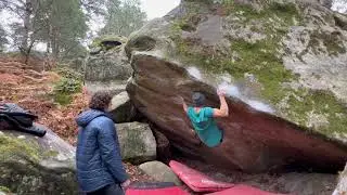Fontainebleau - Roche qui Tourne - Pagota (8A)