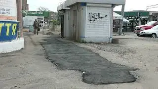 Працівники КП «ЧЕЛУАШ» заасфальтували проблемну ділянку тротуару по вулиці Ложешнікова