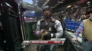 Jordan Hansen rides Speak Easy for 83.5 points (PBR)