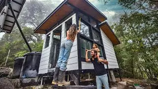 BUILDING OUR OWN TINY HOME / finishing up the front