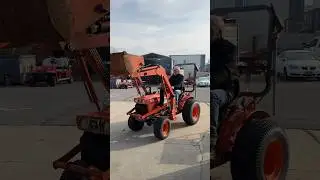 Fixing tractors and fixing stuff.  Dave’s smile tells it all👨‍🔧❤️