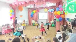 Ретро танец на выпуске. Набокова