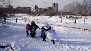 Снеговик Олоф - ростовая кукла на катке