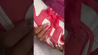 Loving my new NIKE DUNKS footlocker sent me in time for sneaker szn!!