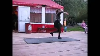 Наташка танцует
