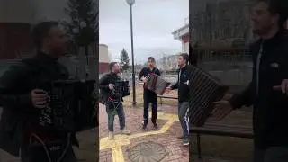 По-сибирски Coco Jamboo #баян #баянист #дача #пацаны #весело