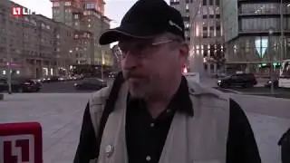 Интервью у памятника Калашникову