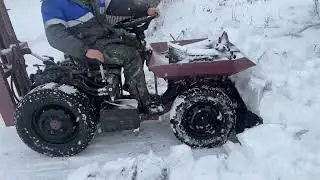 Микроб 2 чистит снег 🤫