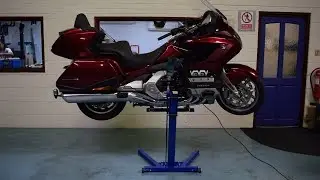 Big Blue Motorcycle Lift 2019 Honda Gold Wing DCT 1800