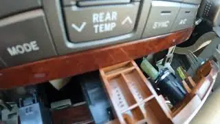 2008-2013 Toyota Highlander Transmission Shift Bulb Replacement