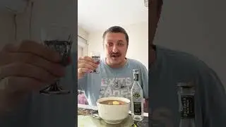 С праздником! День чекушки! Пьем водку и едим шурпу!