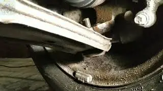 Replacing the transmission oil seal on a Hyundai Getz 1.4 16-valve manual transmission