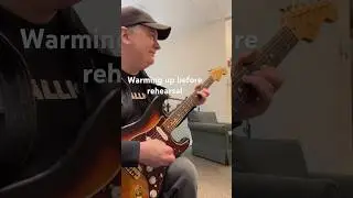 Warming Up #guitar #funkguitar #guitarpractice #rhythmguitar #warmingup #guitarist #rehearsal