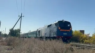 ТЭП33А-0033 с поездом №122 Астана-Семей