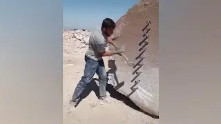 Rock cutting_ using only hammer(1080P_HD)