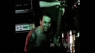 Pragmatic Hate @ Fleur de Lys (Estavayer) 1997.