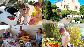 Посадила клубнику. Дети приехали, что привезли, вкусный обед #ukraine #жизньзагородом