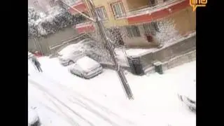 Karda 'uçan' adam!